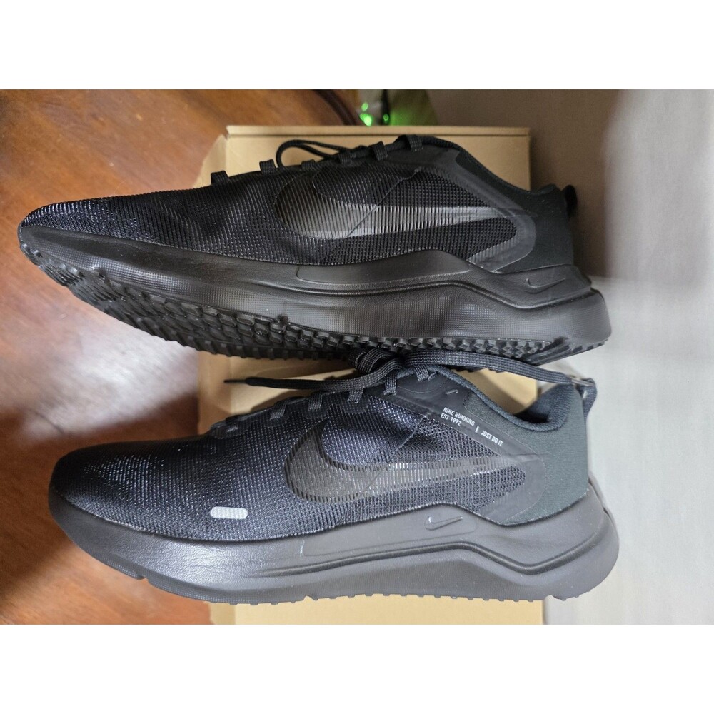 Nike Downshifter 12 Triple Black Running Shoes Men's 11 DD9294-002 NIB